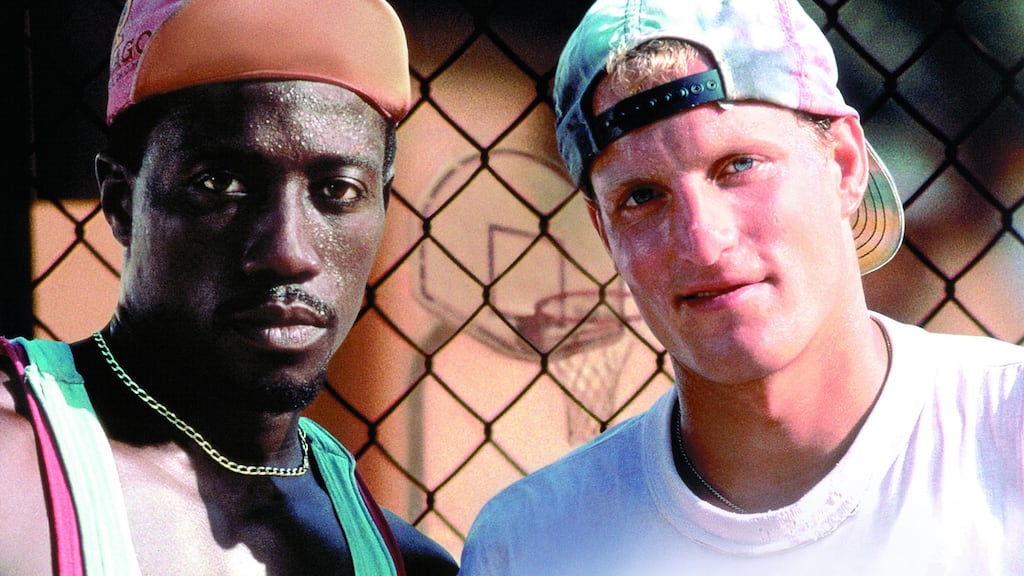 Wesley Snipes as Sidney ‘Syd’ Deane and and Woody Harrelson as Billy Hoyle in White Men Can’t Jump