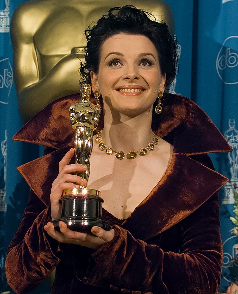 Oscar winner Juliette Binoche backstage at the Academy Awards Show, 1997. Photograph: Bob Riha, Jr/Getty Images