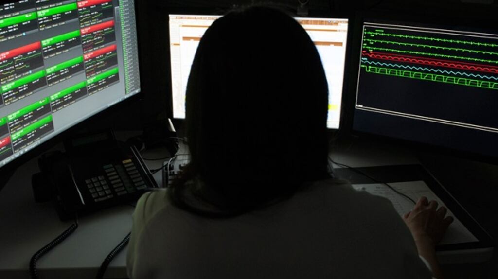 Ehospital patients benefit from high levels of clinical supervision yet enjoy a quieter environment with no nursing staff making night rounds.