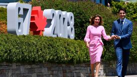 European shares decline on worries over economic slowdown