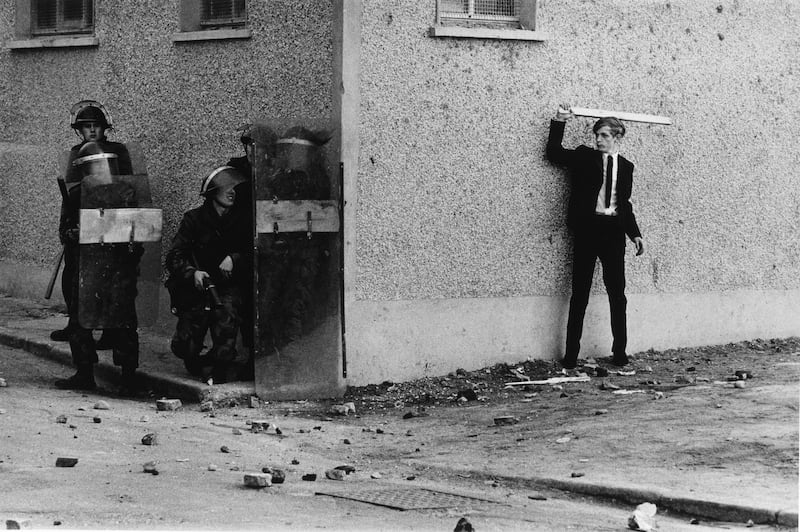 Don McCullin, Catholic Youths Attacking British Soldiers in the Bogside of Londonderry (1971) Credit: Don McCullin/Tate