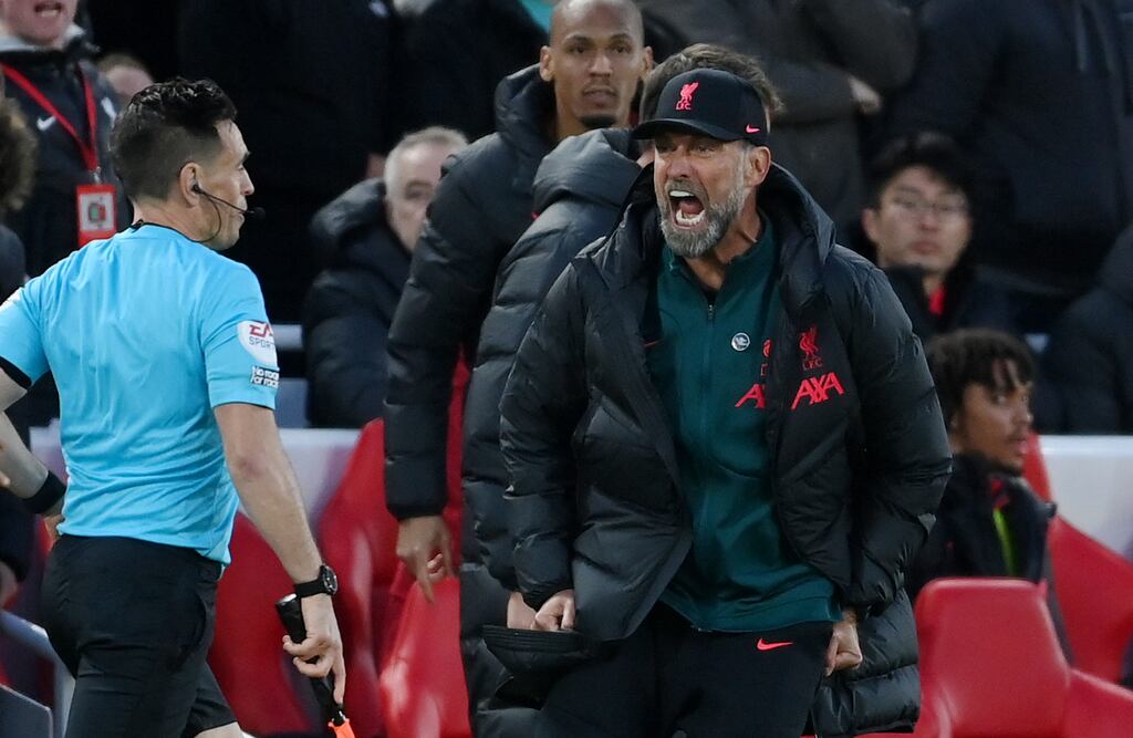 Liverpool manager Jürgen Klopp shouts at assistant referee Gary Beswick during the Premier League match against Manchester City at Anfield. Photograph: Laurence Griffiths/Getty Images