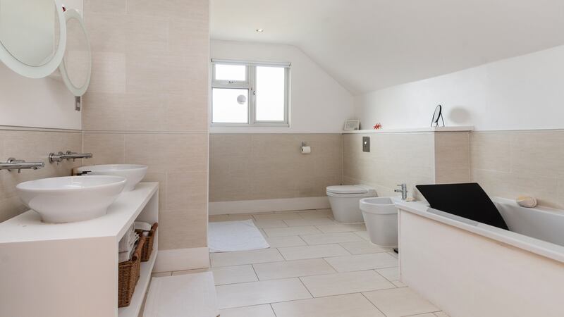 Main bedroom en suite