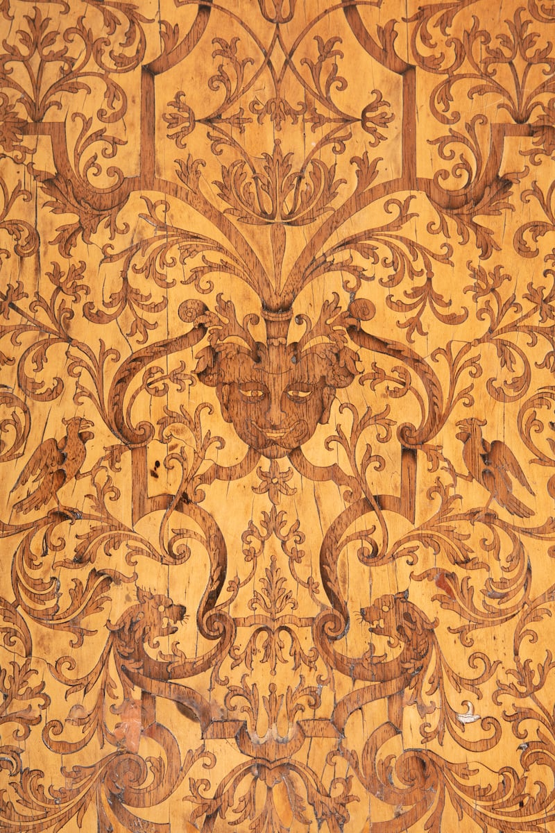 Details on the Blessington Commode