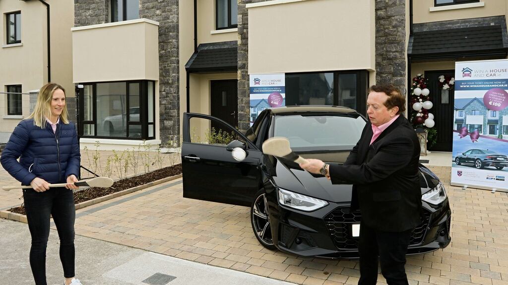 RTÉ’s Marty Morrissey and camogie player Therese Maher launch the draw.    Photoraph: XPOSURE