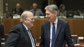 Philip Hammond calls for ‘adjustment period’ after Brexit