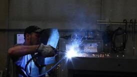 Euro zone business growth remains weak in October