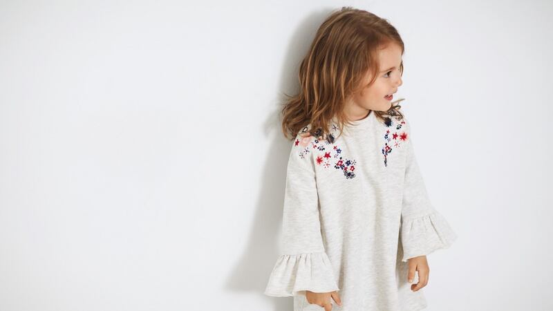 Light grey sweater dress by iClothing, €23.99