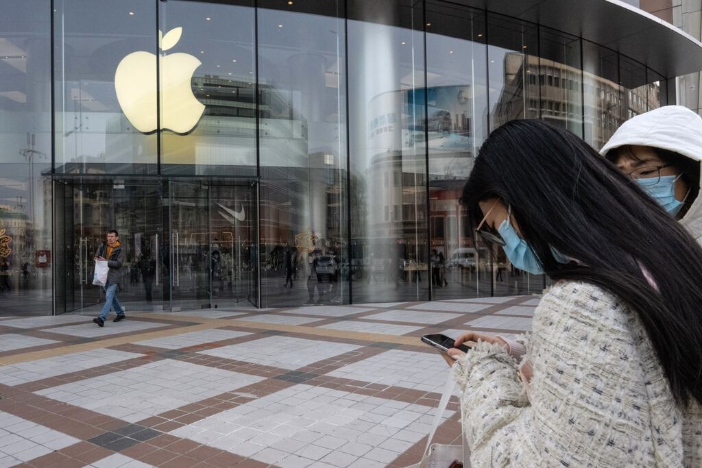 An Apple Inc. store in Beijing. The tech giant's latest quarterly results triggered investor fears that the company is losing clout in China, a long-prized market that generates roughly a fifth of its sales. Source: Bloomberg