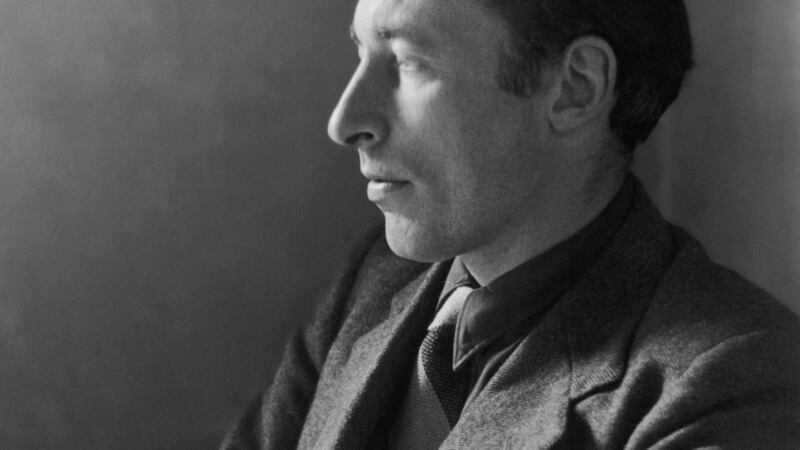 Louis MacNeice’s Autumn Journal: intimate details of author’s days and nights in London in final autumn before second World War. Photograph: Kurt Hutton/Getty