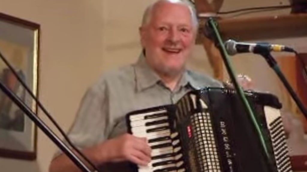 A video from 2008 of musician Leo Brennan from celebrating the 40th Anniversary of  Leo’s Tavern. Screengrab: Youtube
