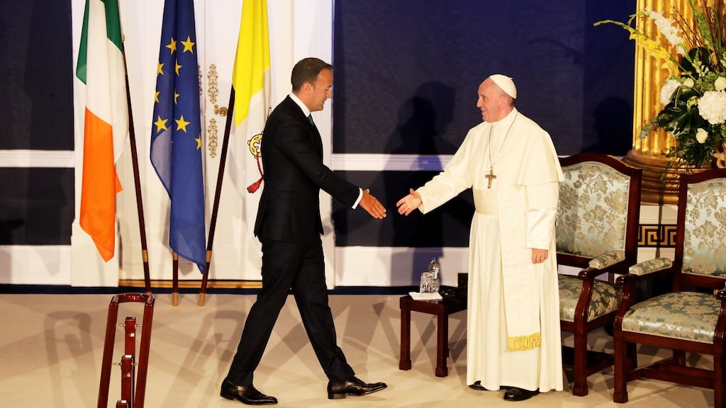 Pope Francis is greeted on arrival at Dublin Castle by the Taoiseach, Leo Varadkar. Photograph: Julien Behal