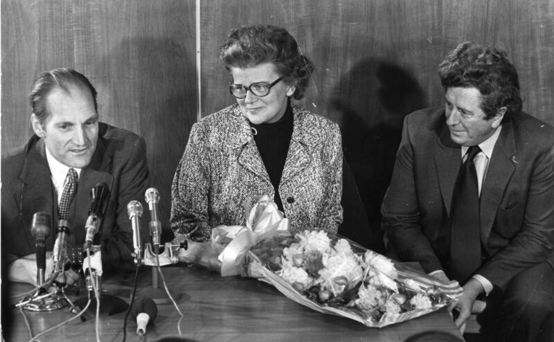 Tiede Herrema, with wife Elisabeth and Garret FitzGerald, then minister for foreign affairs, gives a press conference in November 1975. Photograph: Dermot O'Shea/The Irish Times