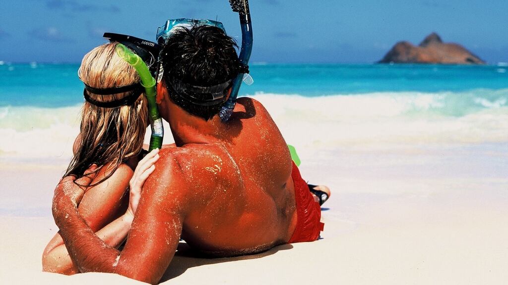 The Commission for Aviation Regulation said on Monday that it has received 3,040 claims for refund from passengers on foot of bookings with Lowcostholidays.