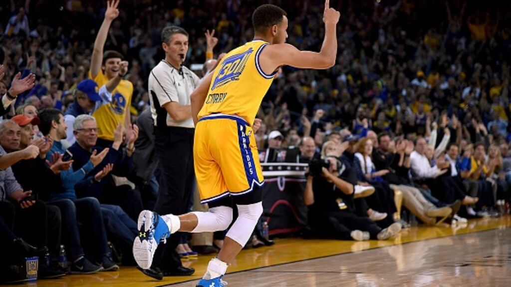 Stephen Curry inspired Golden State Warriors to victory over the LA Lakers and a record 16-0 start. Photograph: Getty