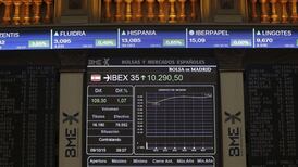 US stocks fluctuate near eight week high