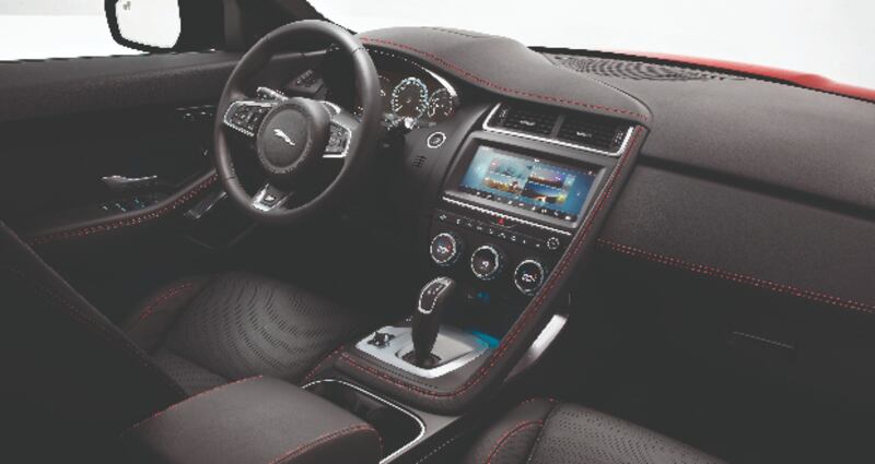 Contemporary, stylish and elegantly crafted, the E-Pace interior is distinctly Jaguar with class-leading stowage. The deep centre console with removable cupholders, provides a highly flexible space.