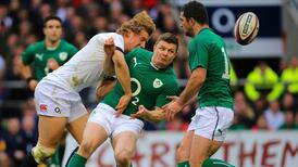 Peter O’Mahony faces fitness battle with hamstring strain