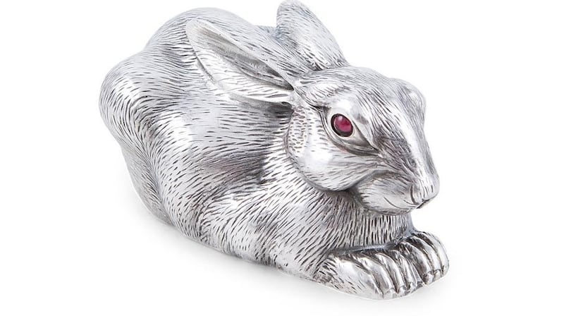 Lot 115: a silver rabbit with garnet eyes, made in Moscow around 1890 by the Fabergé silversmith Julius Alexandrovich Rappoport (€1,000-€1,500).