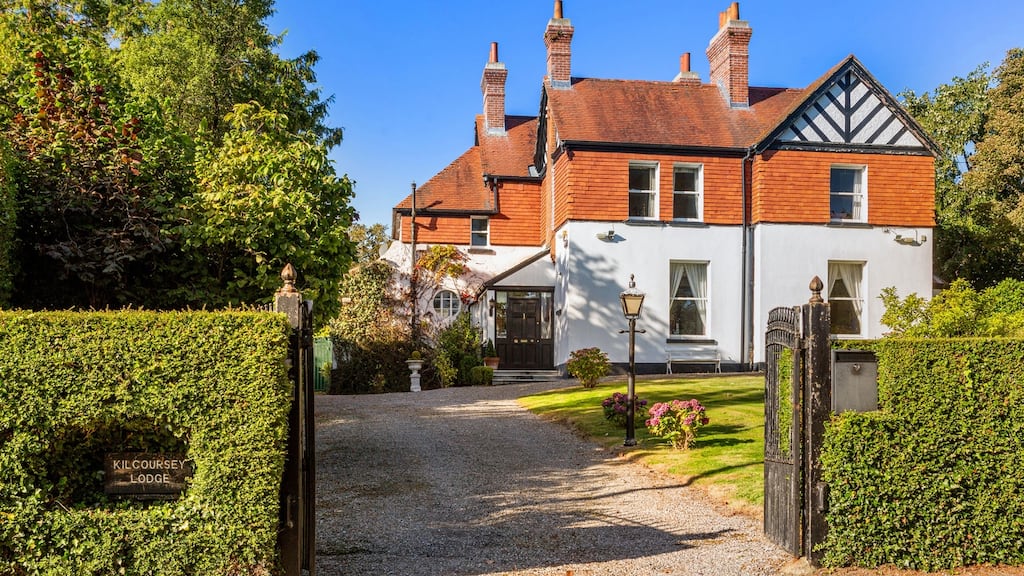 Kilcoursey Lodge, Pavilion Road, The Burnaby, Greystones, Co Wicklow