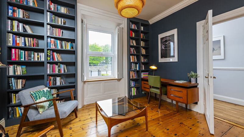 The property features oak floors