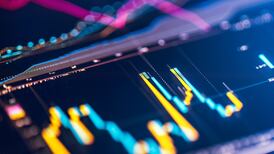 European shares extend rally as oil stocks climb higher