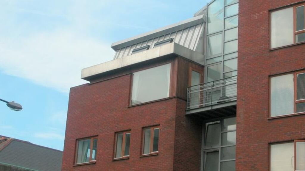 20 Scarlet Row exterior