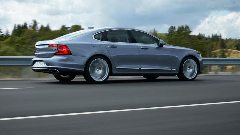The Volvo S90 is a big car, similar in stature to the rival BMW 5-Series, Audi A6 or Mercedes-Benz E-Class, but longer and wider than its rivals.
