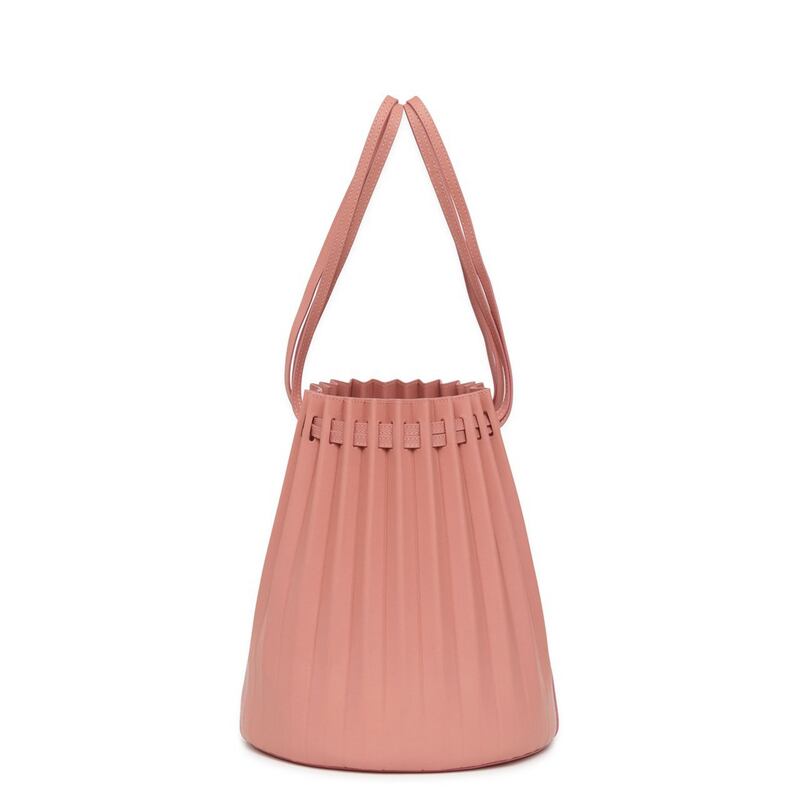 Mansur Gavriel pleated bucket bag. €720