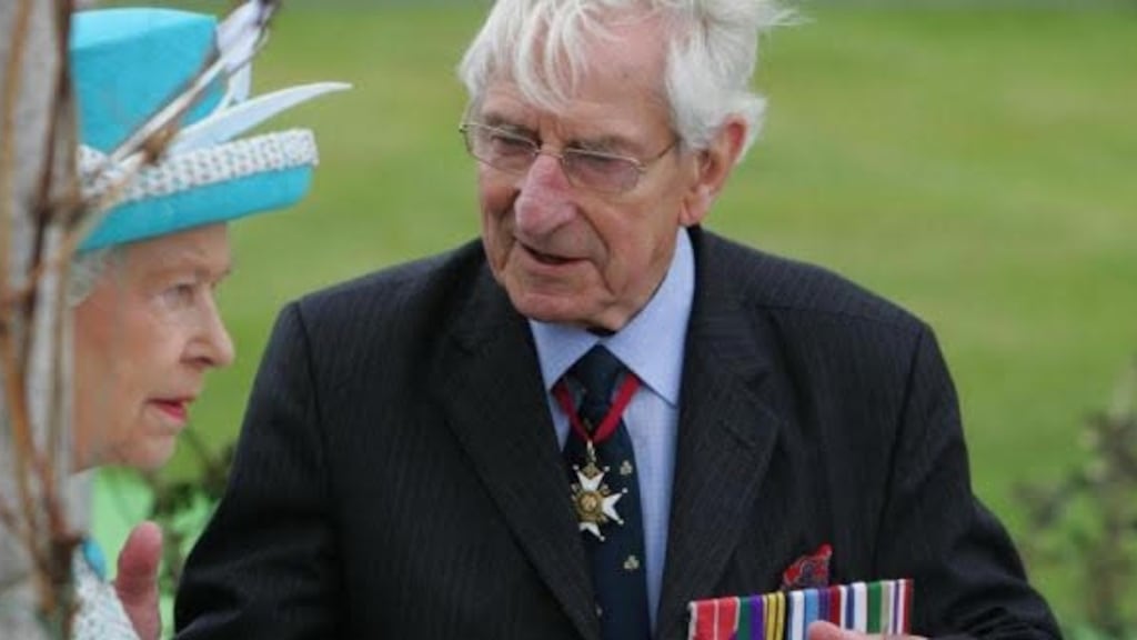 Maj Gen David O’Morchoe with Queen Elizabeth at the National War Memorial Gardens at Islandbridge, Dublin, in 2011