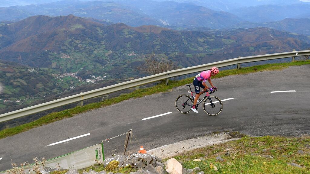 Hugh Carthy on his way to winning Stage 12 of the Vuelta a Espana. Photo: David Ramos/Getty Images