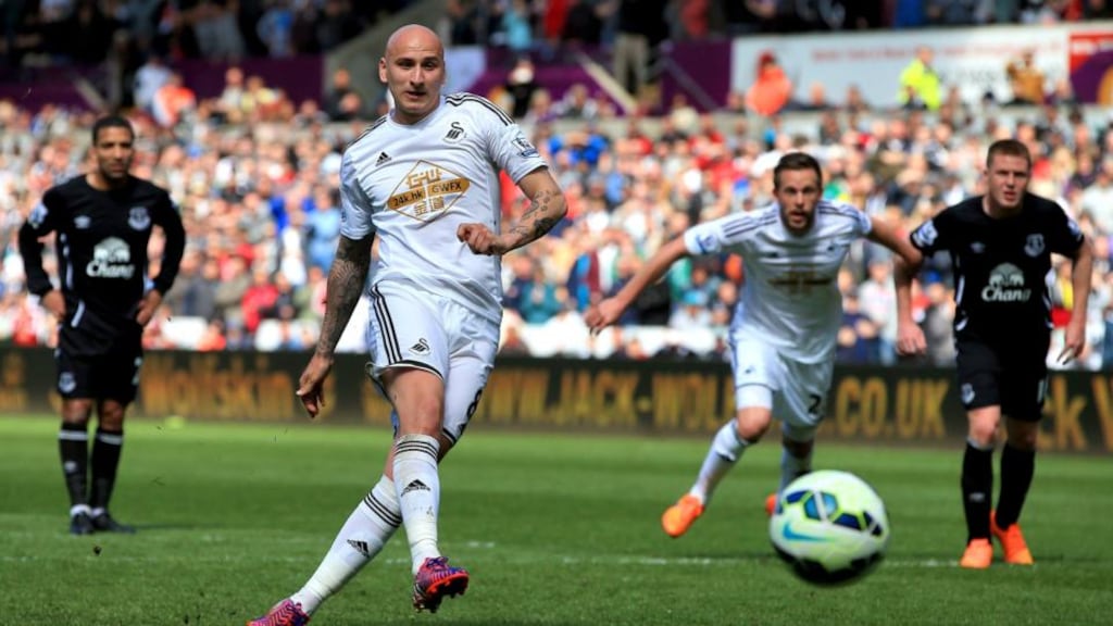 Jonjo Shelvey’s penalty gave Swansea City a share of the spoils against Everton at the Liberty Stadium. Photograph: PA