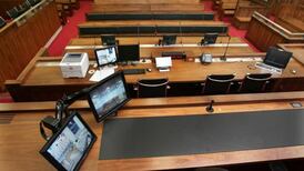 Three acquitted of breaking into house and demanding money