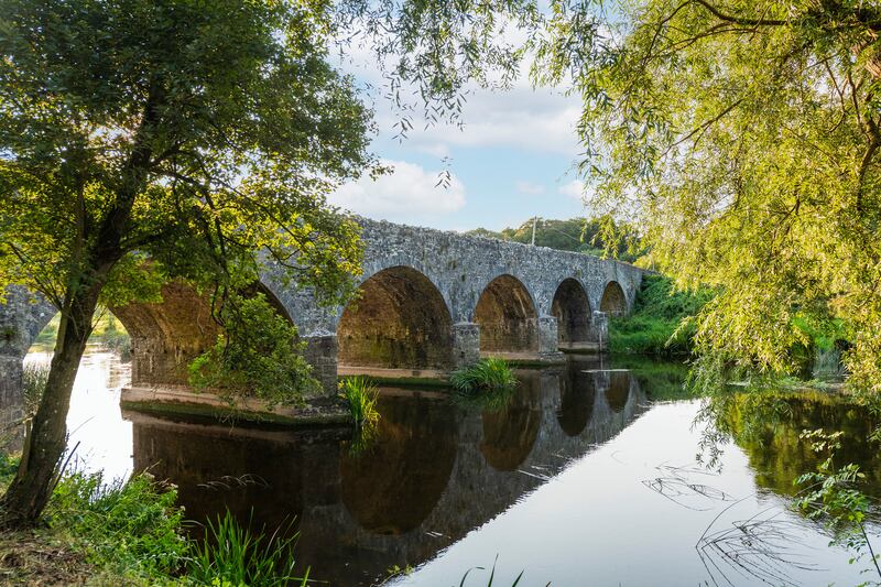 The gardens roll down to the River Boyne
