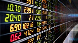 Stocks dip as Apple’s cut to sales outlook adds to global growth concerns