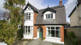 A duo of distinction from different eras in Sandymount