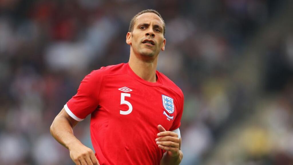 Rio Ferdinand has signed new one-year deal with Manchester United.