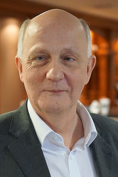 Alex Kane is a commentator based in Belfast. He was formerly director of communications for the Ulster Unionist Party