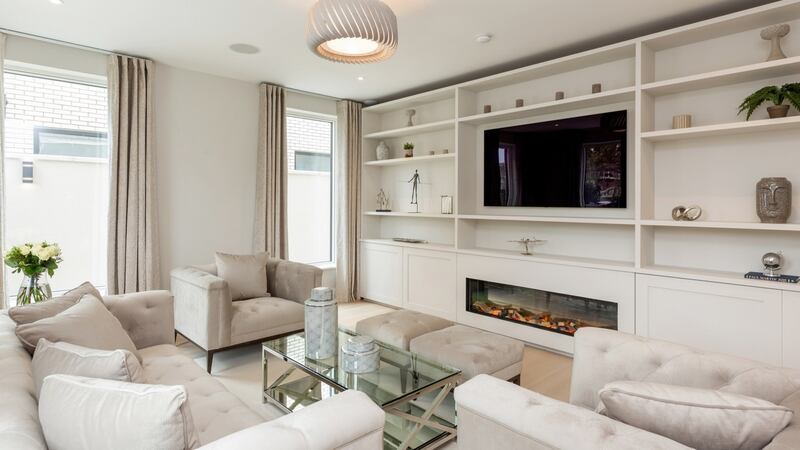 Dual-aspect drawing room at the front