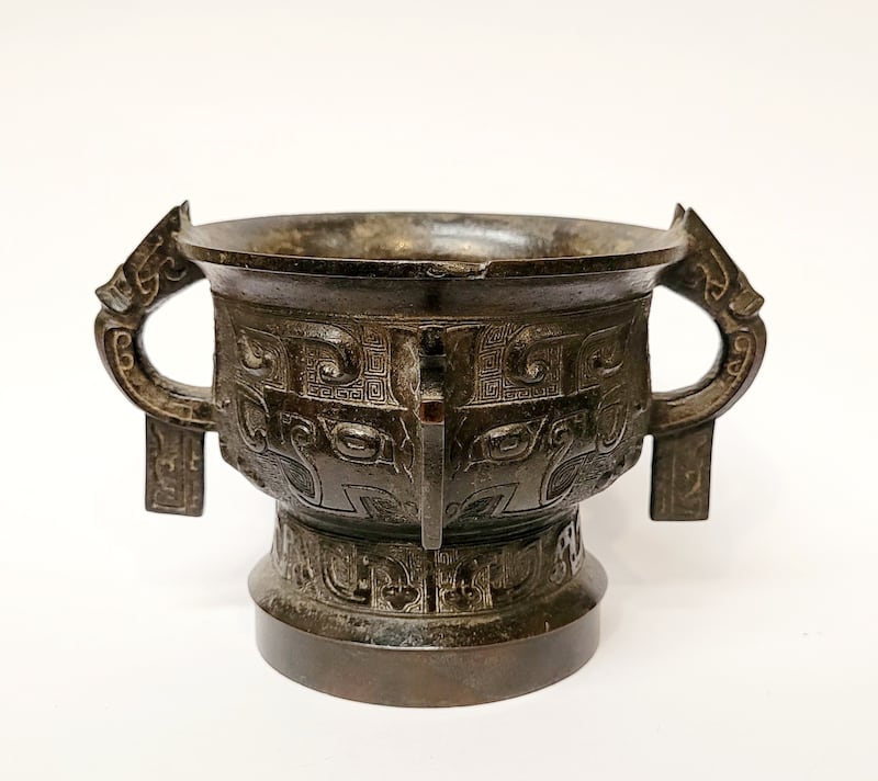 Archaistic bronze censer, possibly 18th century from China, €800-€1,200, Hegarty's