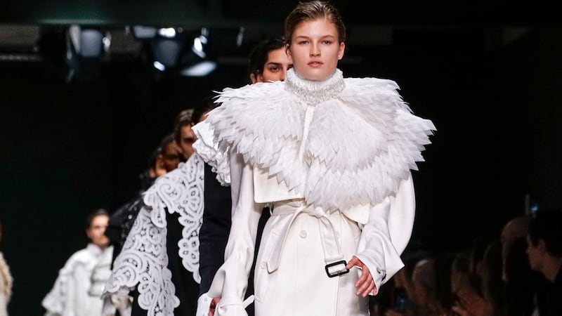 European stocks edge higher and US waits for news