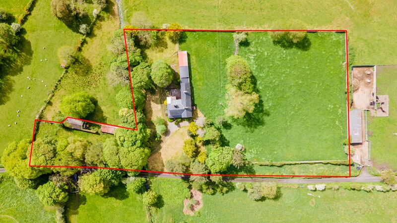 The house lies on on 3½ acres of mature gardens