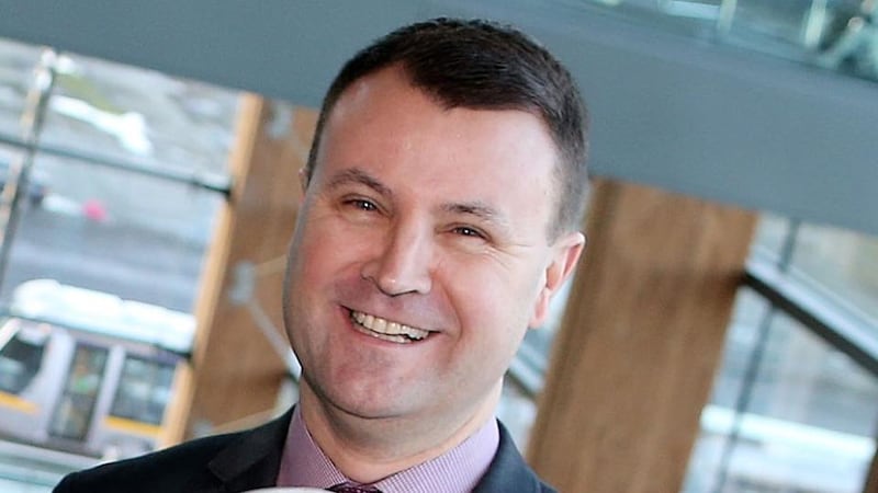 An outbreak of acute positivity in the hotel industry