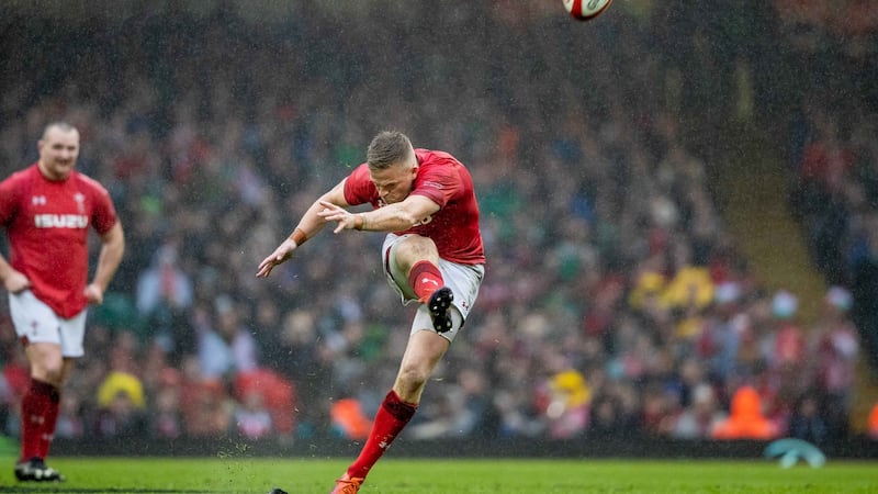 Gareth Anscombe kicks a penalty.