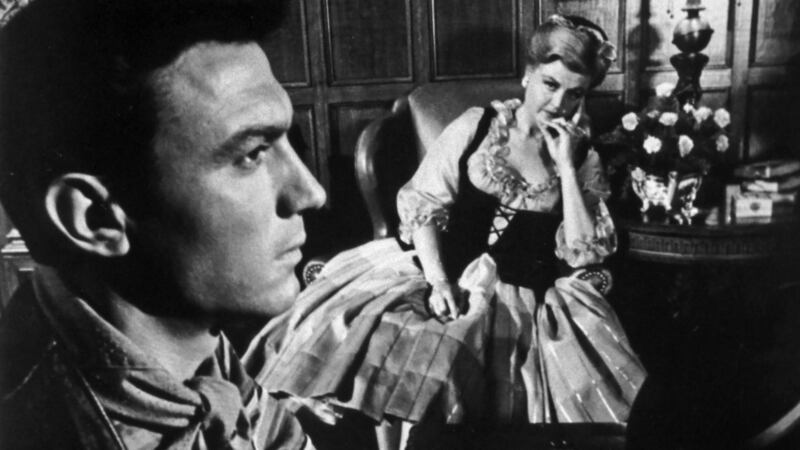 Laurence Harvey and Angela Lansbury in The Manchurian Candidate