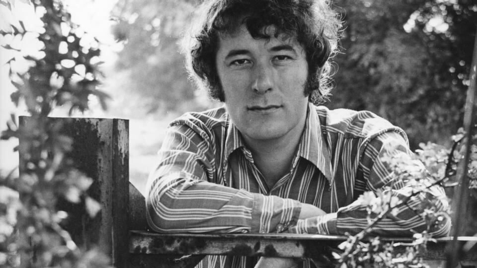 Seamus Heaney in Wicklow in 1971: “Glanmore truly was what I called it, a ‘hedge school’ in the literal sense. I gathered blackberries off the briars and ate them, as if I were back on the road to school.” Photograph: Jack McManus