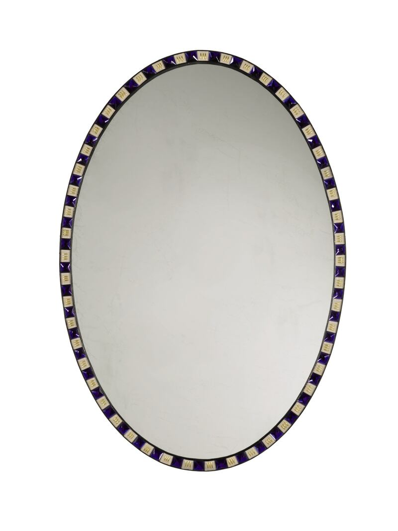 Irish George II wall mirror achieved £20,000 (£25,200 including premium) against a reserve of £3,000- –£5,000 at Sotheby’s sale.