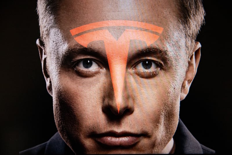 Tesla approves $1tn pay packet for Elon Musk