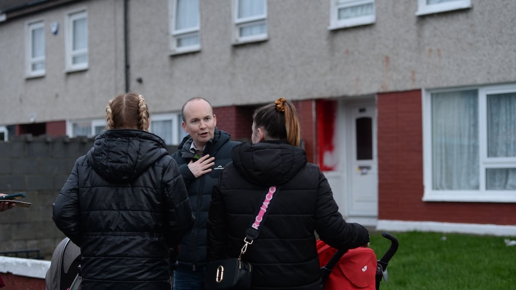 Rise TD Paul Murphy speaking to Voters in the Rossfield Avenue Estate in Tallaght.Photograph: Alan Betson