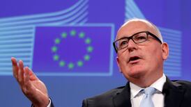 European Commission backs visa-free travel for Turkey